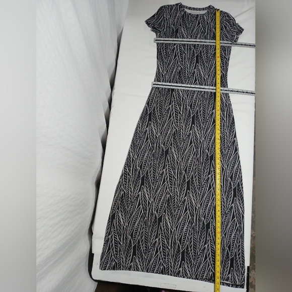 Coolibar Ladies Dounelle Maxi Dress. Size S - Picture 3 of 8